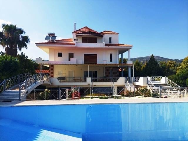(For Sale) Residential Villa ||  West Attica/Megara - 1.094 Sq.m, 3 Bedrooms, 970.000€ 