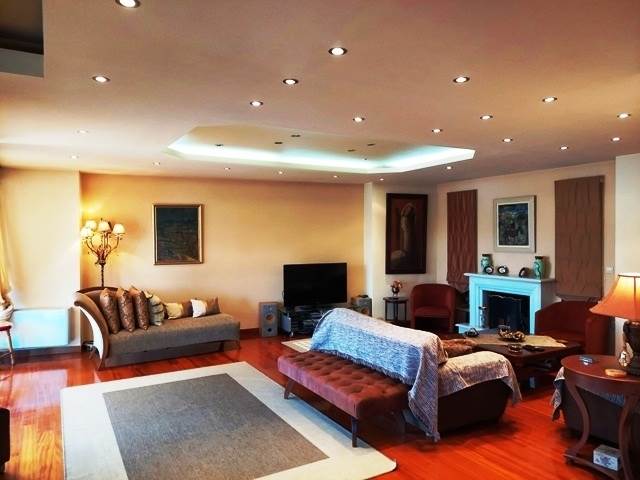(For Sale) Commercial Building || Athens Center/Athens - 1.560 Sq.m, 1.950.000€ 