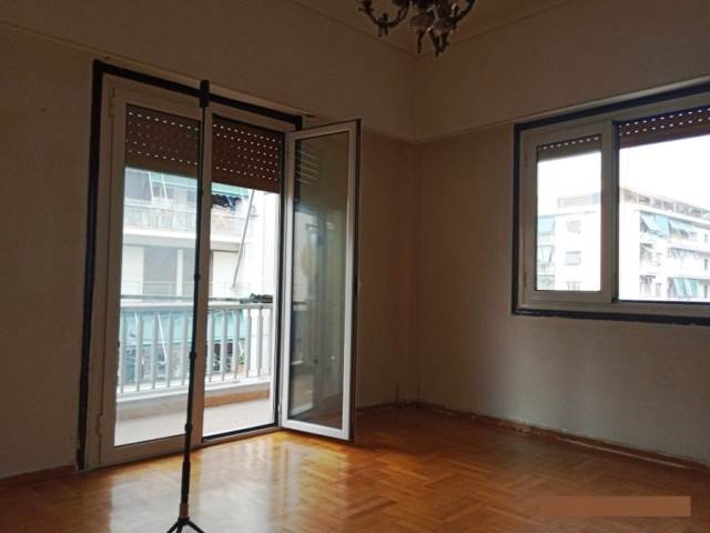 (For Sale) Residential Apartment || Athens Center/Athens - 70 Sq.m, 2 Bedrooms, 75.000€ 