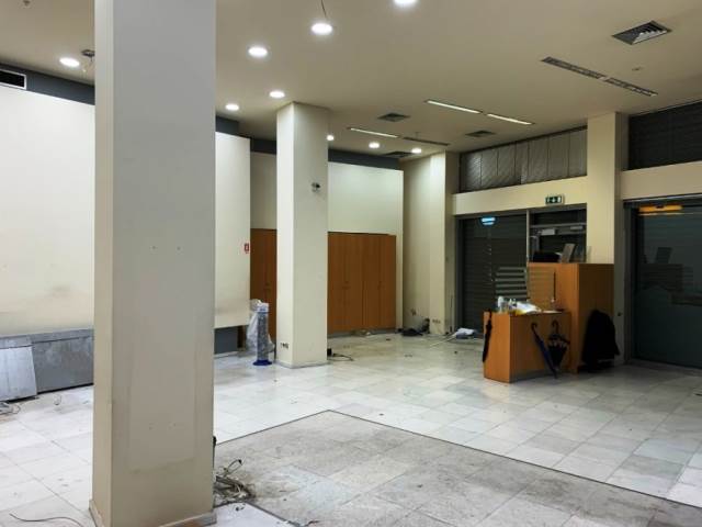 (For Rent) Commercial Retail Shop || Athens West/Kamatero - 263 Sq.m, 4.200€ 