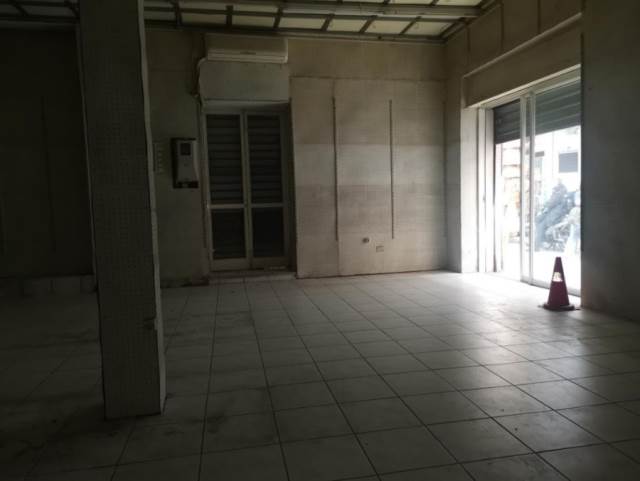 (For Rent) Commercial Retail Shop || Athens Center/Athens - 115 Sq.m, 2.500€ 