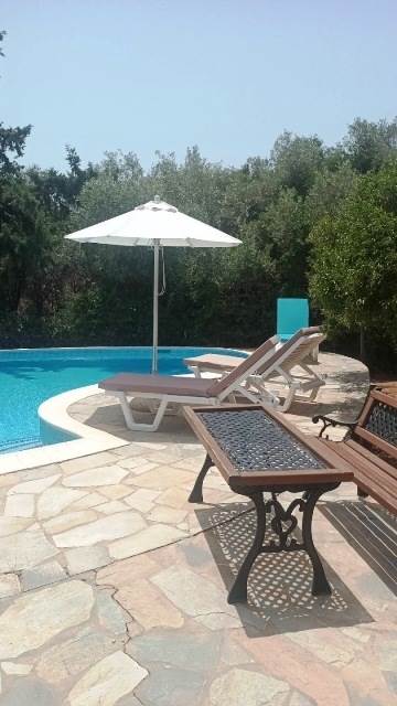 (For Rent) Residential Maisonette || East Attica/Saronida - 250 Sq.m, 5 Bedrooms, 2.400€ 