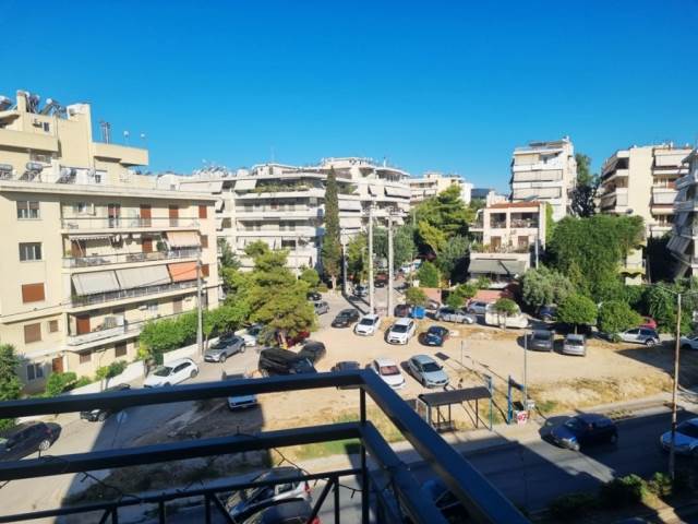 (For Rent) Residential Floor Apartment || Athens South/Palaio Faliro - 115 Sq.m, 3 Bedrooms, 1.300€ 