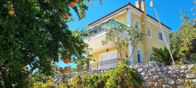 (Προς Πώληση) Κατοικία Μονοκατοικία || Ν. Λακωνίας/Γύθειο - 162 τ.μ, 4 Υ/Δ, 299.000€ 