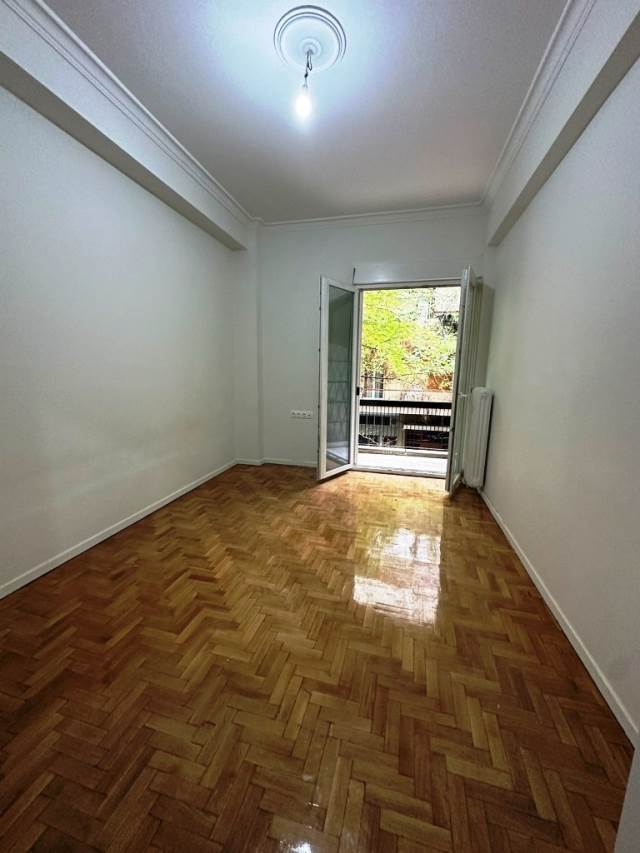 (For Sale) Residential Apartment || Athens Center/Athens - 70 Sq.m, 2 Bedrooms, 140.000€ 