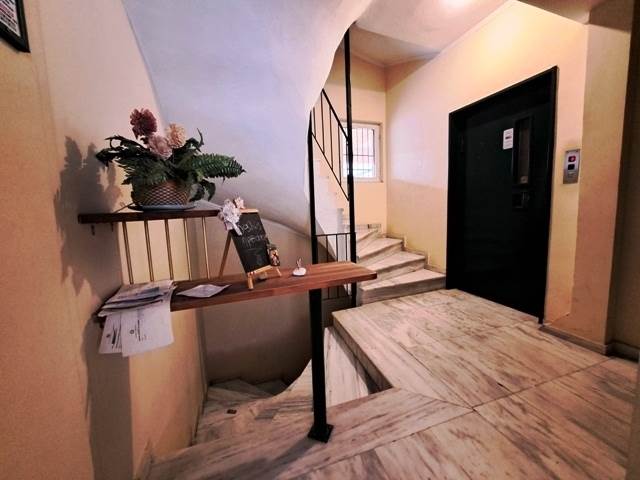 (For Sale) Residential Floor Apartment || Athens Center/Athens - 62 Sq.m, 2 Bedrooms, 205.000€ 