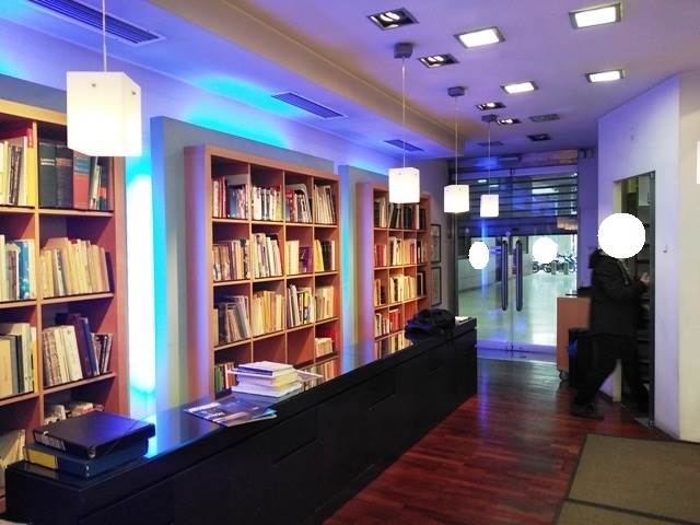 (For Sale) Commercial Retail Shop || Athens Center/Athens - 230 Sq.m, 1.850.000€ 